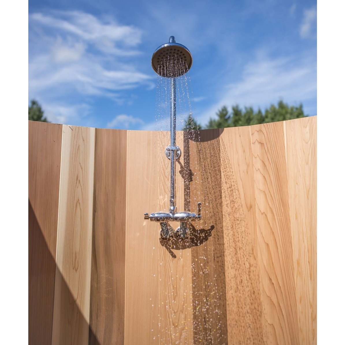 LeisureCraft Rainbow Outdoor Shower