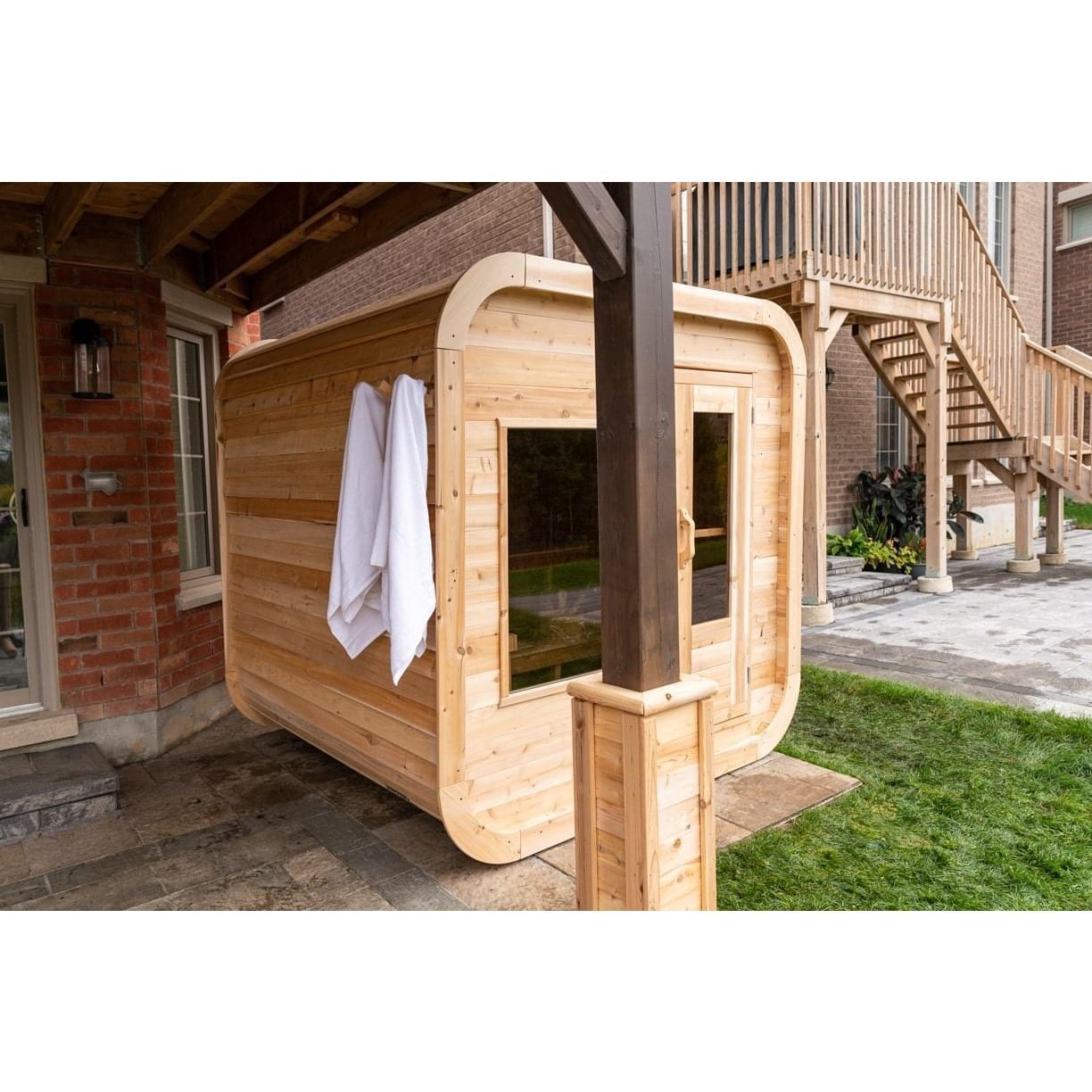 LeisureCraft Canadian Timber Luna Sauna – 2–4 Person Outdoor Cedar Cube Sauna