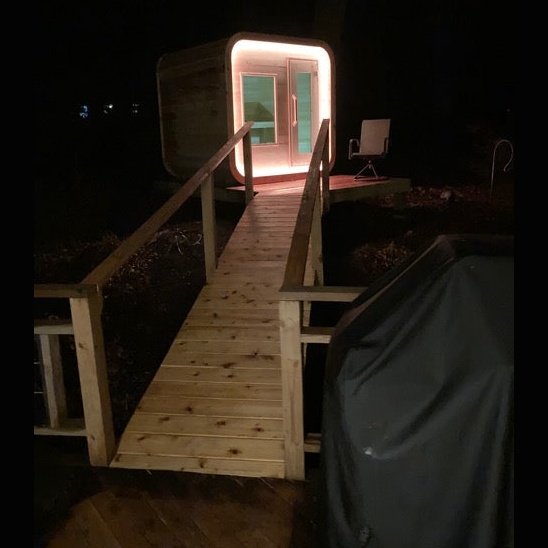 LeisureCraft Canadian Timber Luna Sauna – 2–4 Person Outdoor Cedar Cube Sauna