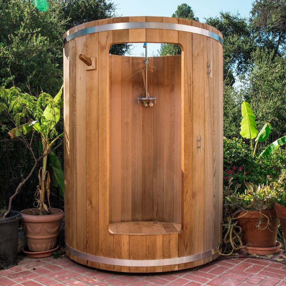 LeisureCraft Rainbow Outdoor Shower
